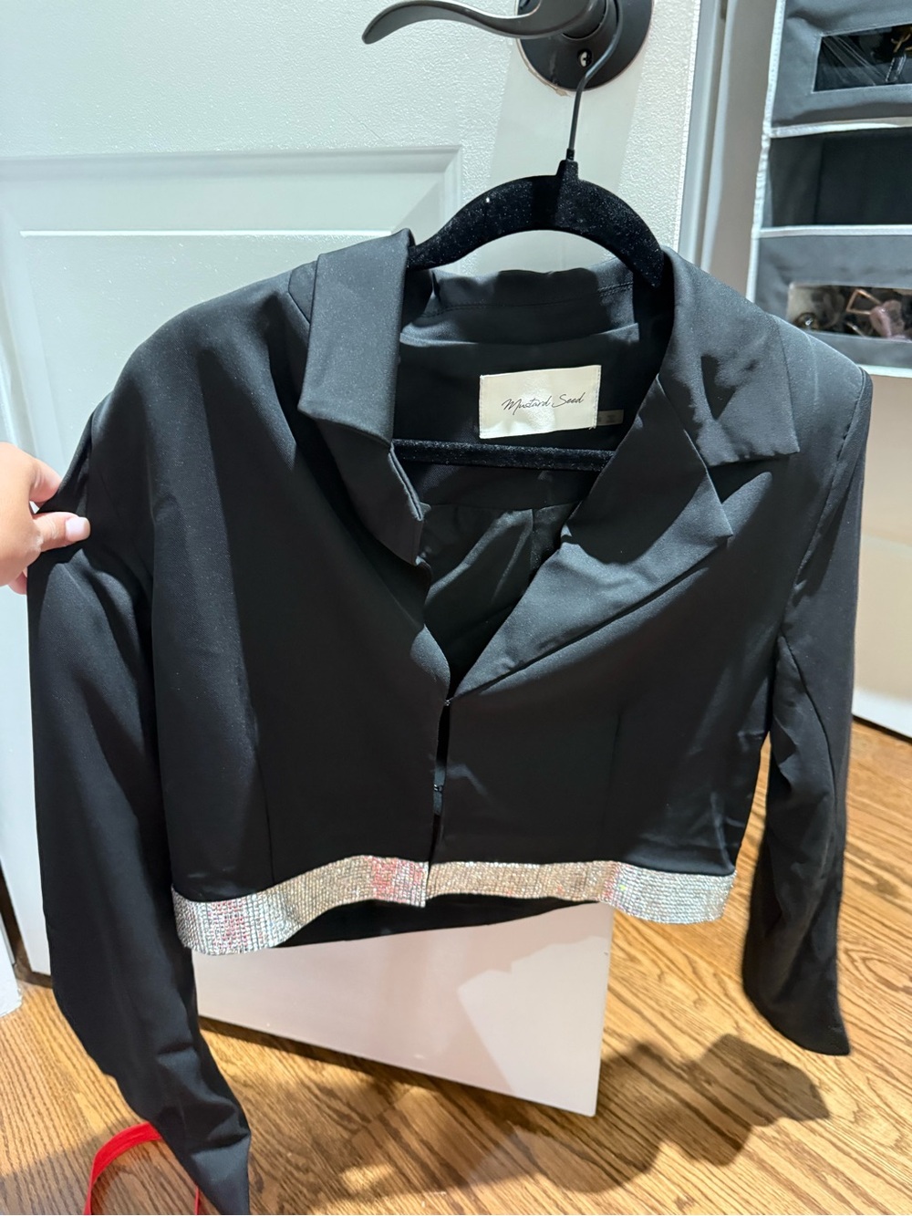 BLACK BLAZER